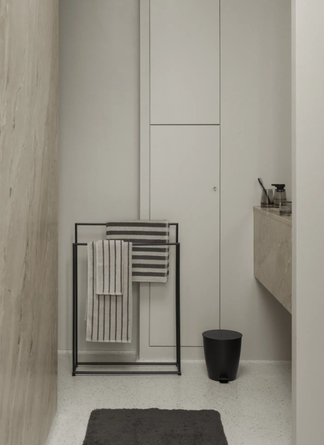 Rankšluosčių laikiklis Blomus Modo, juodas, 67565