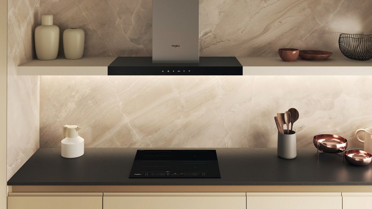 Įmontuojama indukcinė kaitlentė Whirlpool WF S5060 CPBF