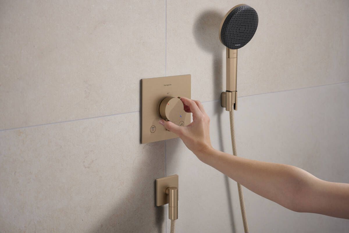 Hansgrohe Raindance Alive Select S dušo komplektas su laikikliu, Brushed Bronze 125 mm, 3 srovių, EcoSmart, Designflex tekstilinė žarna 160 cm, 24611140