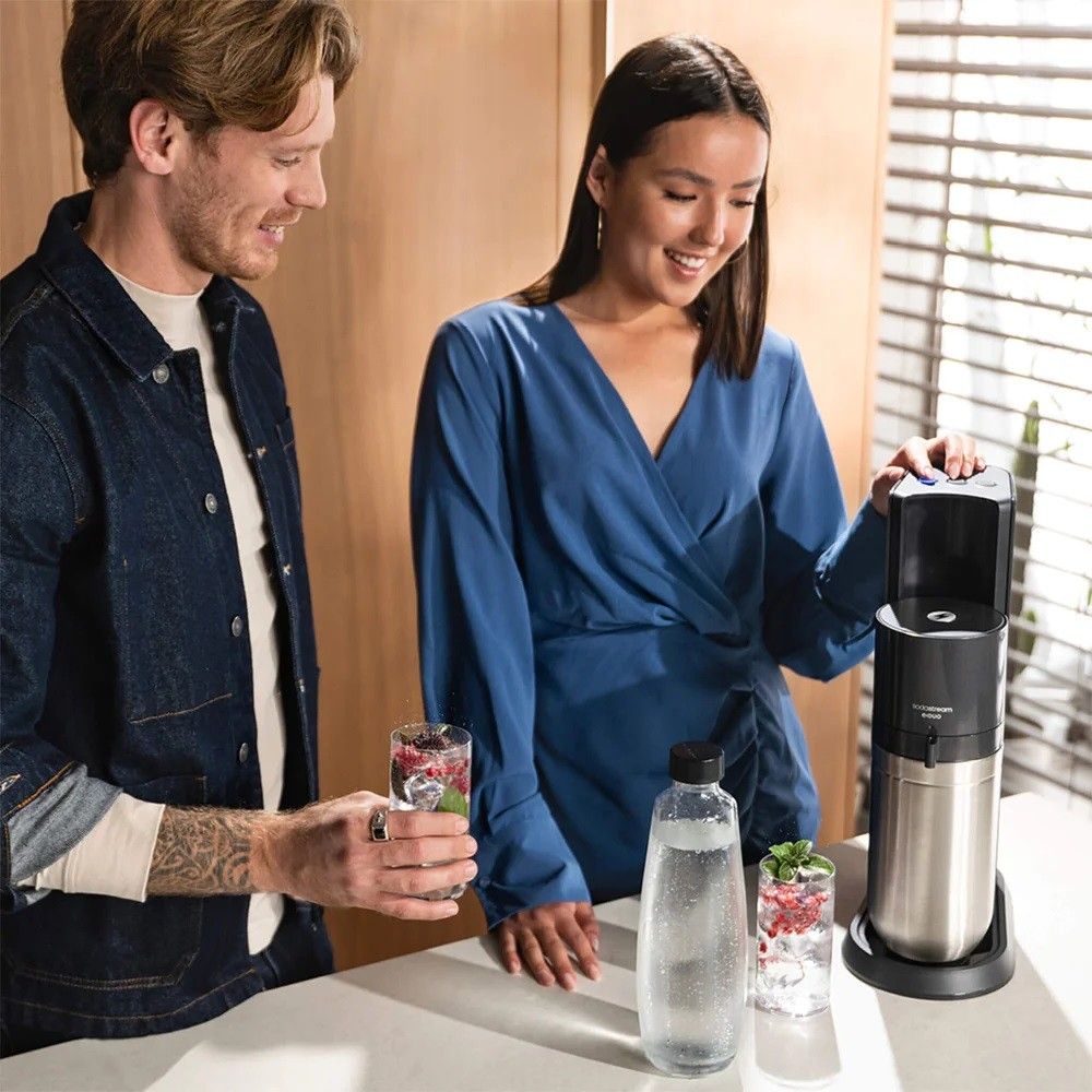 Gazuotų gėrimų gaminimo aparatas SodaStream Duo Black Gazuotų gėrimų gaminimo aparatas SodaStream Duo Black
