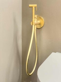 Potinkinis bidete maišytuvas su dušeliu Cristina - virštinkinė dalis, matinis auksas